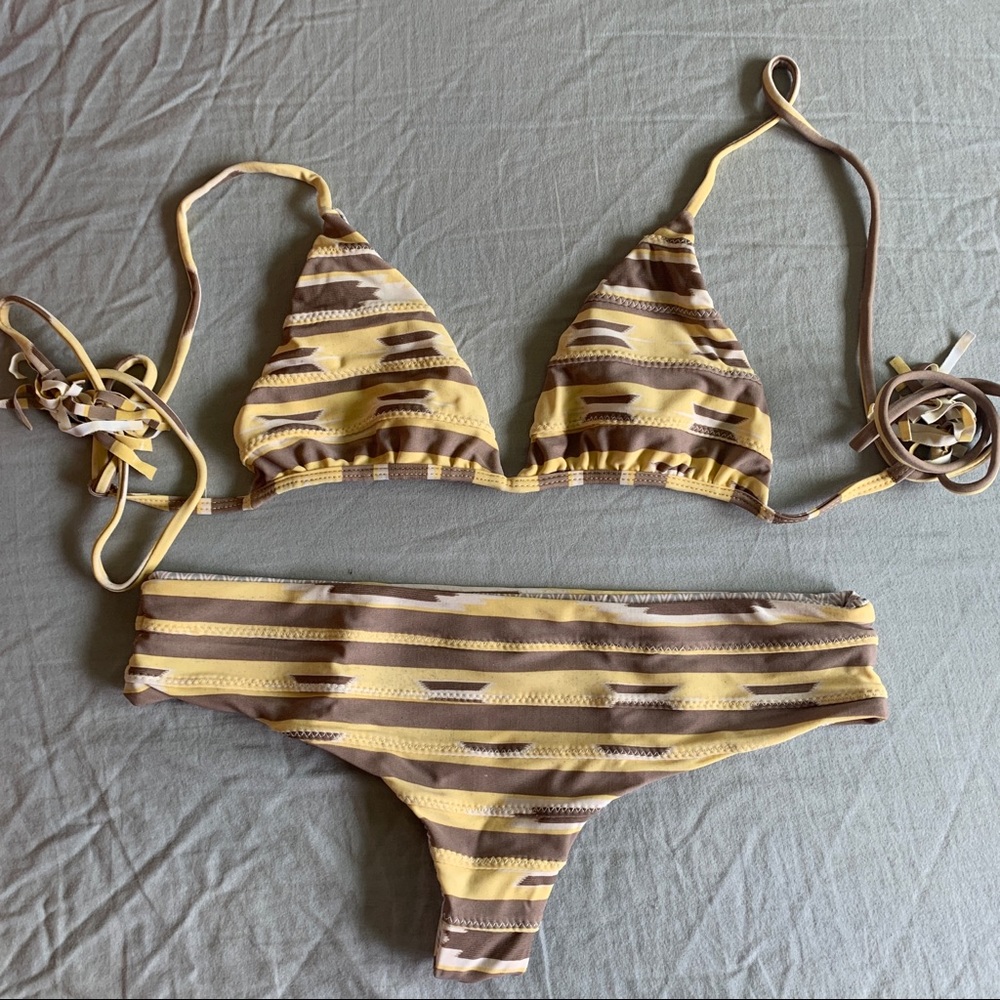 Acacia petitenget Mumbai set in Choctaw, sz small